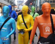 carmeleon-morphsuits-in-der-stadt.jpg