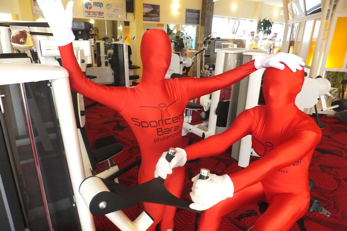Morphsuits in Aktion - Sportcenter Barz